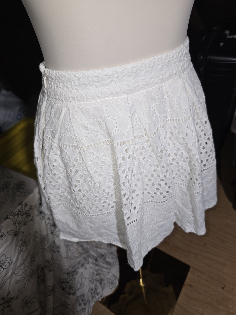 Banana Republic White Eyelet Lace Skirt